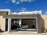 Casa en venta con bello jardín