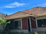Casa en venta con cochera Banfield