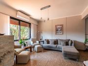 Casa en venta con cochera en Villa lugano