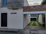 Casa en Venta con departamento independiente en Joyas de...