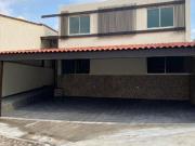 Casa en venta con doble seguridad en Cuernavaca, jardín...