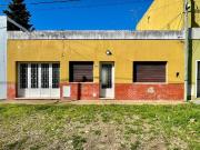 Casa en venta con dpto. independiente, Los Hornos