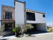 CASA EN VENTA CON ELEVADOR ESTILO CONTEMPORÁNEO EN GRAN...