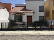 CASA EN VENTA CON ESTUDIO EN CLAUSTROS DEL PARQUE