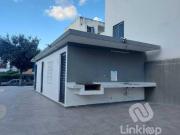 Casa en venta con excedente y alberca en Acanto...