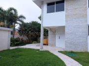 Casa en venta con excelente distribucion y alta...