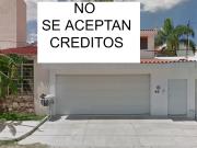 CASA EN VENTA CON EXCELENTE EN UBUCACION,PRIVADA PUERTO...