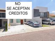 CASA EN VENTA CON EXCELENTE UBICACION EN LAGO DE...