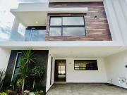 CASA EN VENTA CON EXCELENTES ACABADOS 4 HABITACIONES Y...