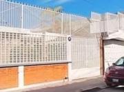 Casa en venta con gran espacio a opción de convertirse a...
