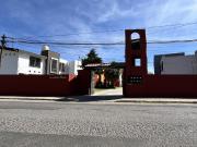 Casa en venta con gran jardín cerca del Parque Loro