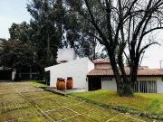 Casa en venta con gran jardín en Loma del Padre,...