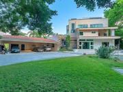 Casa en Venta con gran terreno dentro de Club de Golf la...