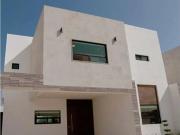 Casa en venta con Habitación/Estudio planta baja,...