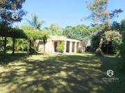 Casa en venta con importante terreno en General Belgrano...