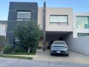 CASA EN VENTA CON INCREIBLE VISTA A LA PRESA, LOMAS DE...