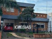 Casa en venta con jardín en Boulogne, San Isidro