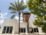 Casa en Venta con jardín en fraccionamiento residencial...