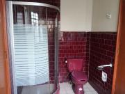 Casa en venta con jardin estacionamiento 3 autos 4...