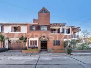 Casa en Venta en Barrio Parque Cornelio Saavedra con...