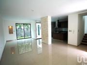 Casa en venta con jardín, zona Udlap, San Pedro Cholula