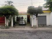 CASA EN VENTA CON LOCAL COMERCIAL