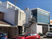 Casa en venta con local comercial, en Diaz Ordaz,...