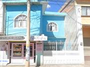 CASA EN VENTA CON LOCAL COMERCIAL EXCELENTE UBICASION...