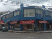 Casa en venta con locales comerciales. a una cuadra del...