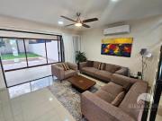 Casa en venta con paneles solares en privada cúspide