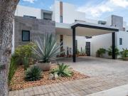 Casa en Venta con Paneles Solares en Temozon Norte...