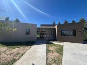 Casa en Venta con Pileta, 3 dormitorios y Escritorio....