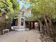 Casa en venta con Pileta 7 ambientes a cuadras de Maipú...