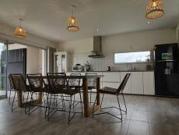 Casa en VENTA con pileta City Bell