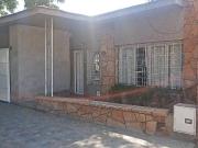 Casa en venta con pileta inmejorable ubicaciòn