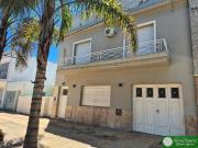 Casa en venta con pileta muy céntrica