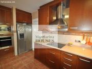 Casa en venta con piscina y garaje