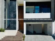 Casa en venta con rec?mara en planta baja Bosque Real...