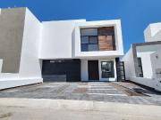 Casa en venta con recamara en pb y roof garden en...