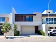 Casa en venta con recámara en planta baja