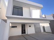 CASA EN VENTA CON RECAMARA EN PLANTA BAJA