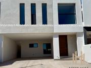 Casa en venta con rec?mara en planta baja Albaterra...