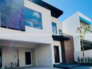 CASA EN VENTA CON RECÁMARA EN PLANTA BAJA BOSQUES DEL...