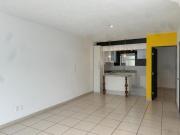 Casa en venta con Recamara en planta baja, en coto...