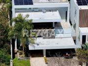 Casa en Venta con Recámara en Planta Baja en Privada...