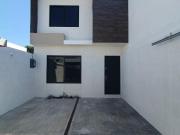 Casa en venta con rec?mara en planta baja en Villa Rica...