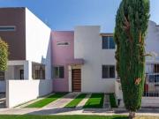 Casa en venta con recámara en planta baja en Zapopan Jalisco