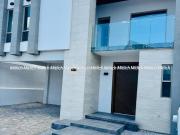 Casa en venta con recámara en planta baja Fracc....