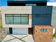 Casa En Venta Con Recamara En Planta Baja Parque Sinaloa