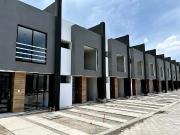 CASA EN VENTA CON RECÁMARA EN PLANTA BAJA Y ROOF GARDEN...